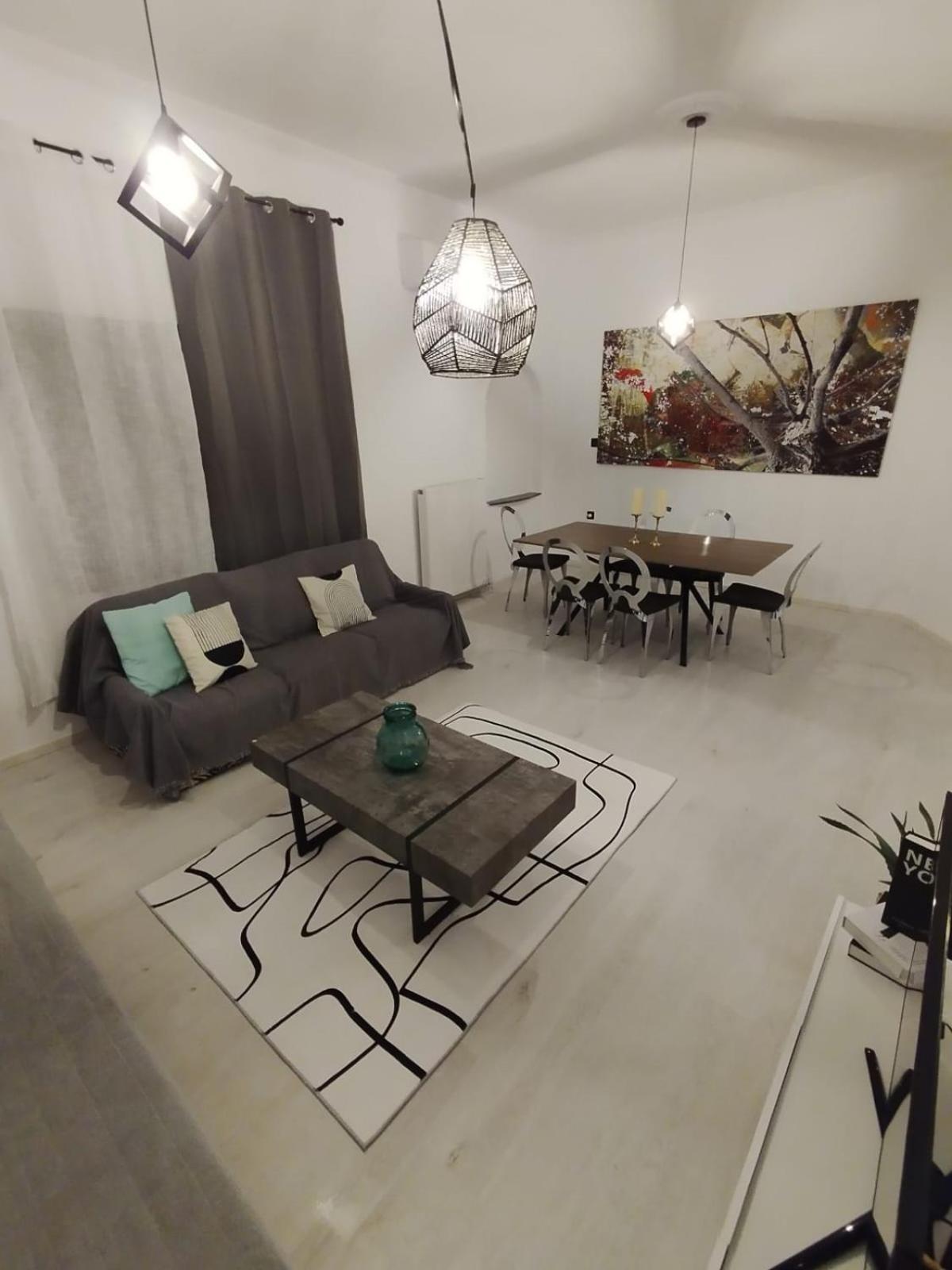 Black N' White Cozy Housegarden 알렉산드로폴리스 외부 사진