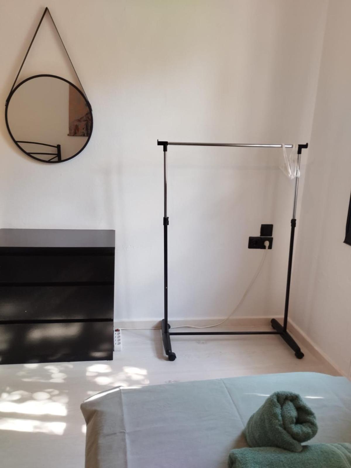 Black N' White Cozy Housegarden 알렉산드로폴리스 외부 사진