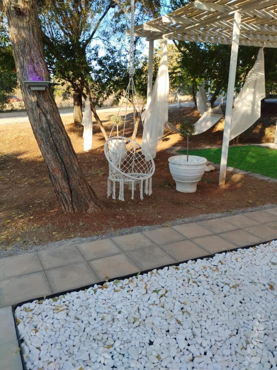 Black N' White Cozy Housegarden 알렉산드로폴리스 외부 사진