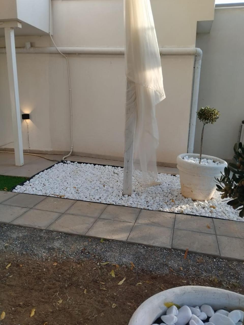 Black N' White Cozy Housegarden 알렉산드로폴리스 외부 사진
